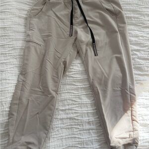 Figs Women’s Beige Jogger Pants